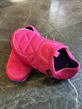 Teva Kids Hot Pink Quilted Slip-On Sneakers